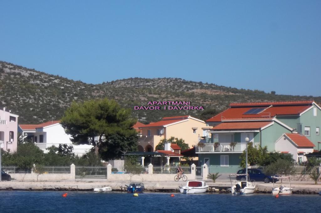 Apartment Davor & Davorka Marina Εξωτερικό φωτογραφία